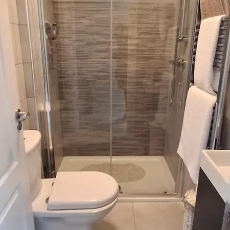 Coastal Getaway In شقة كيلكي
